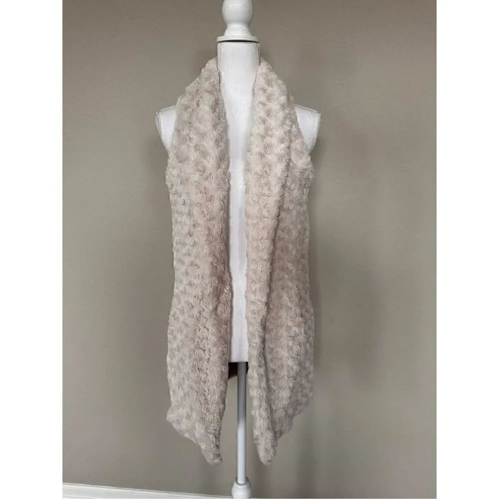 Altar’d State Plush Faux Fur vest